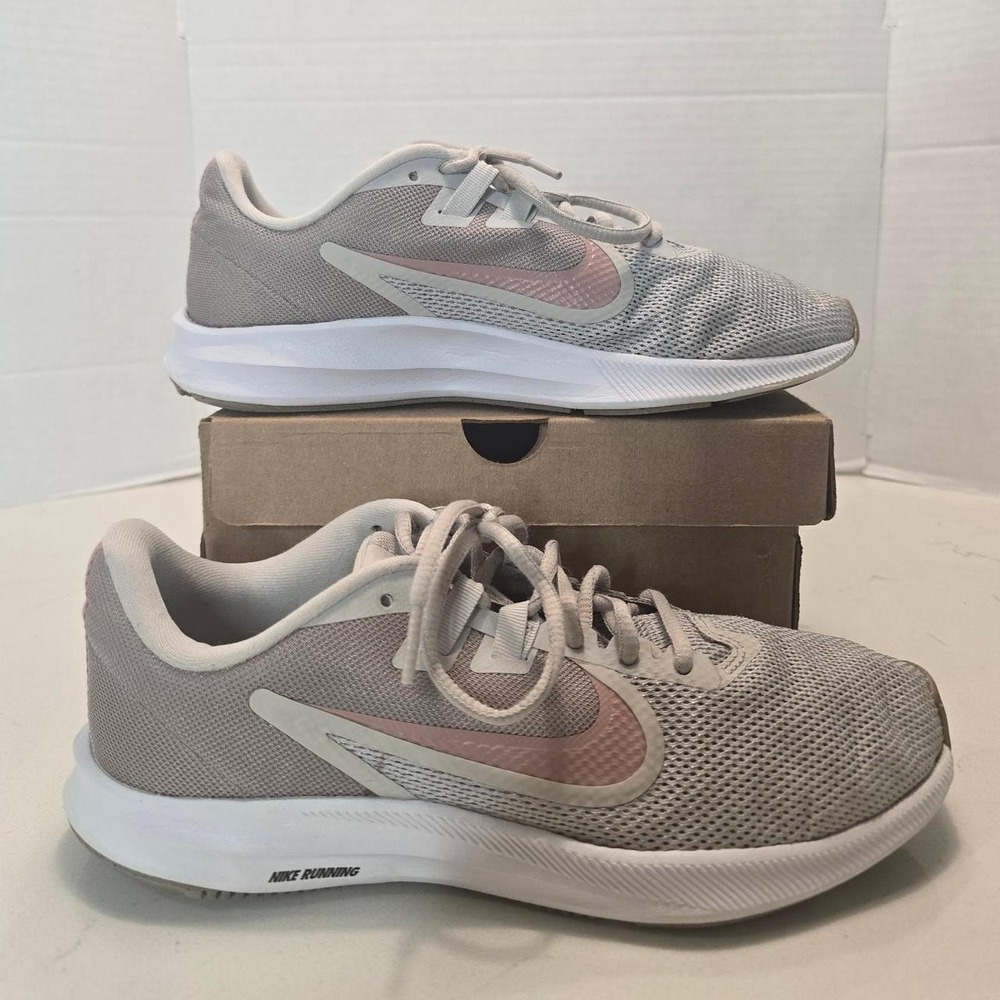 Nike Womens Shoes Downshifter 9 Trainers in Women's Size 8.5